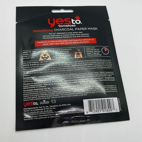 NWT YesTo Tomatoes Clear Skin Detoxifying Charcoal Paper Mask - Picture 3 of 3